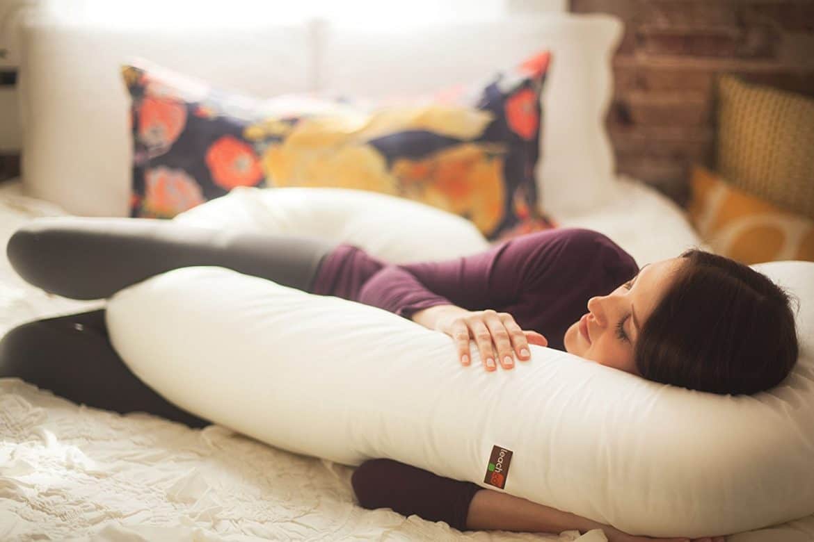 Best Gifts for Pregnant Women: Snoogle