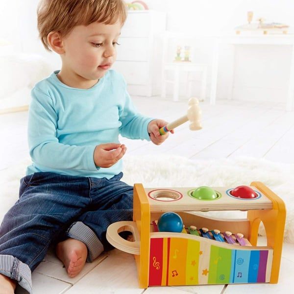 Hape Pound and Tap Bench với Slide Out Xylophone