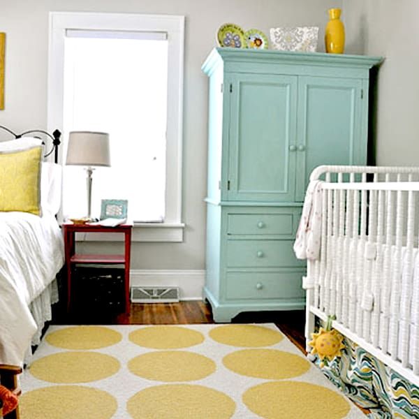 Master bedroom with outlet baby crib