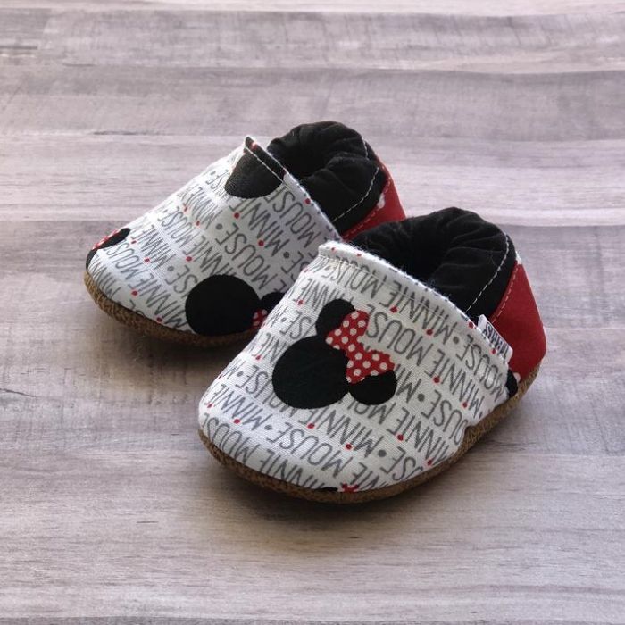 https://pregnantchicken.com/content/images/2021/06/minnie-baby-shoes.jpg