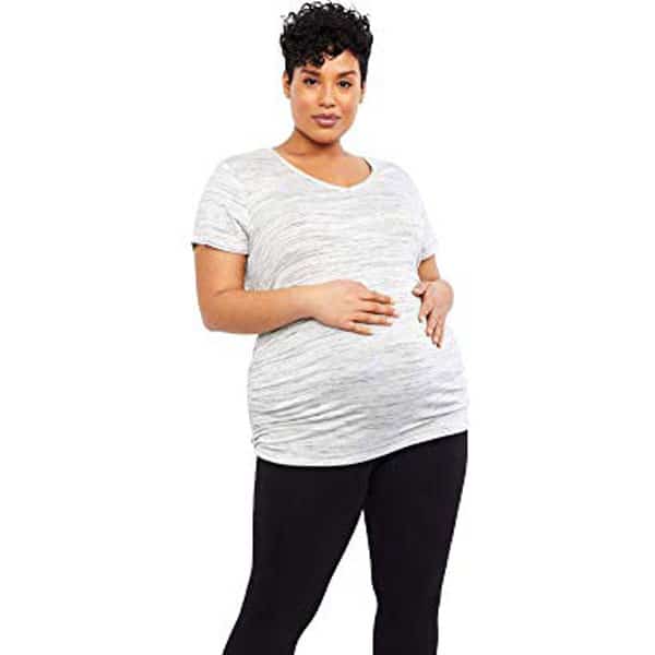 woman in cheap plus sized maternity leggings