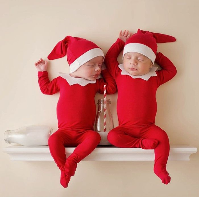 11 Practical  Super Easy Tips for Your Baby's First Christmas Photo S