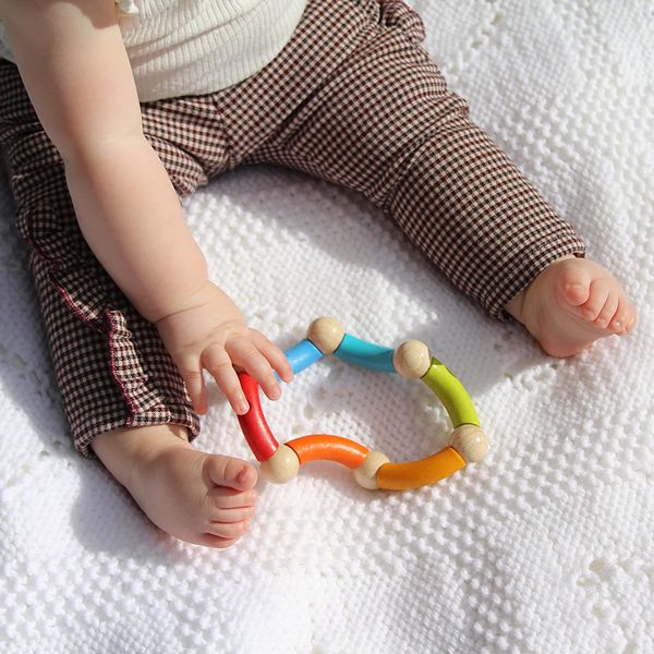 HABA Colour Clutching Toy - đồ chơi trẻ em bằng gỗ