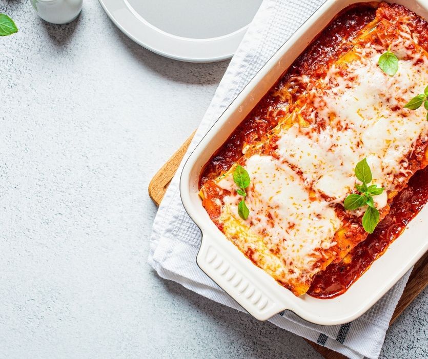 khay lasagna để đưa mẹ mới