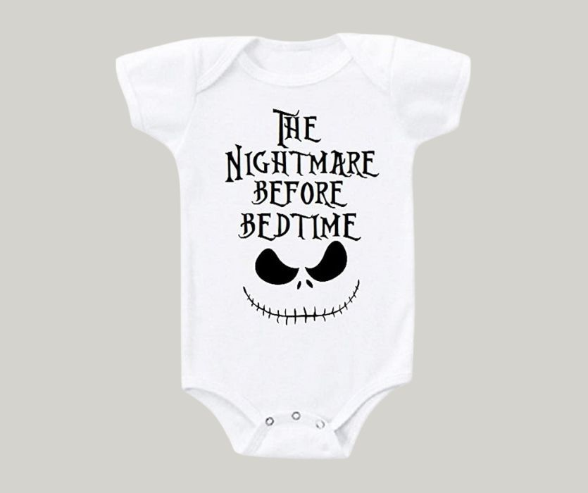 Bộ đồ liền thân màu trắng Nightmare Before Bedtime cho em bé