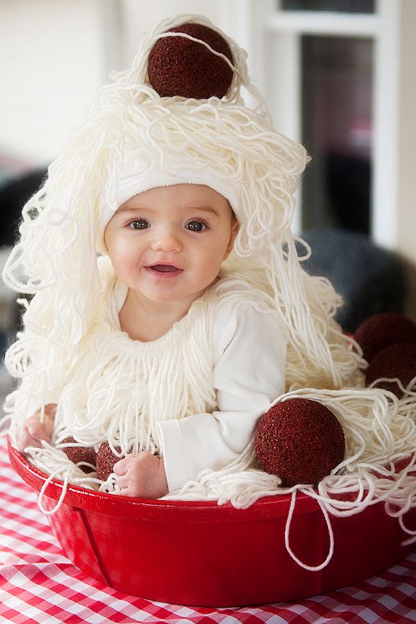 Hysterical DIY Newborn Halloween Costumes