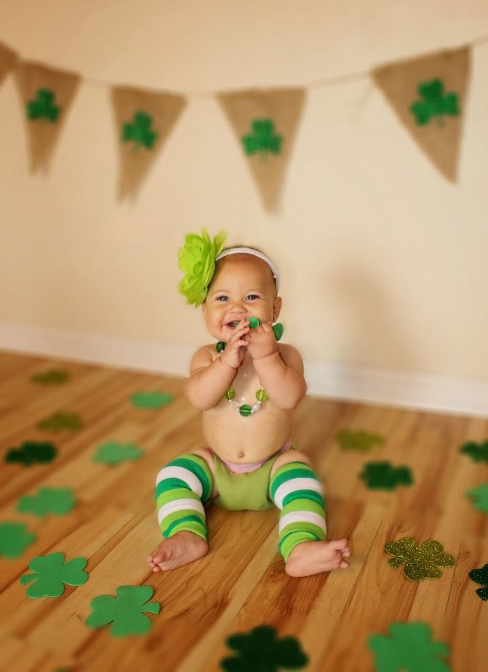 Baby photo green leggings clovers burlap banner St. Patrick's day photo