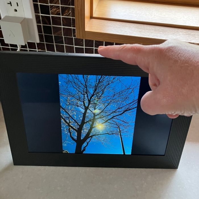 Are Aura Frames the Perfect Grandparent Gift? My Full Review