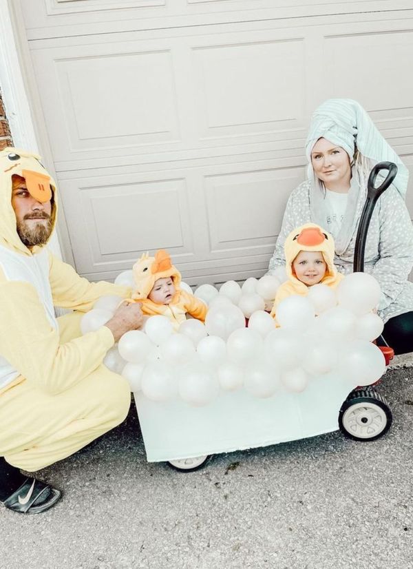 16 Wagon Halloween Costume Ideas RubberDucks Bathtub Wagon Costume