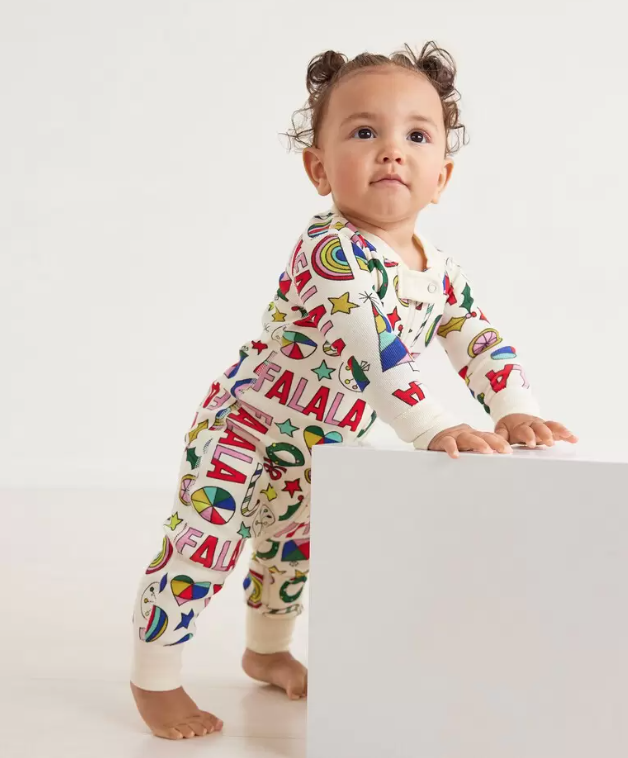Best Thoughtful Holiday Gift Ideas for Newborns 2024